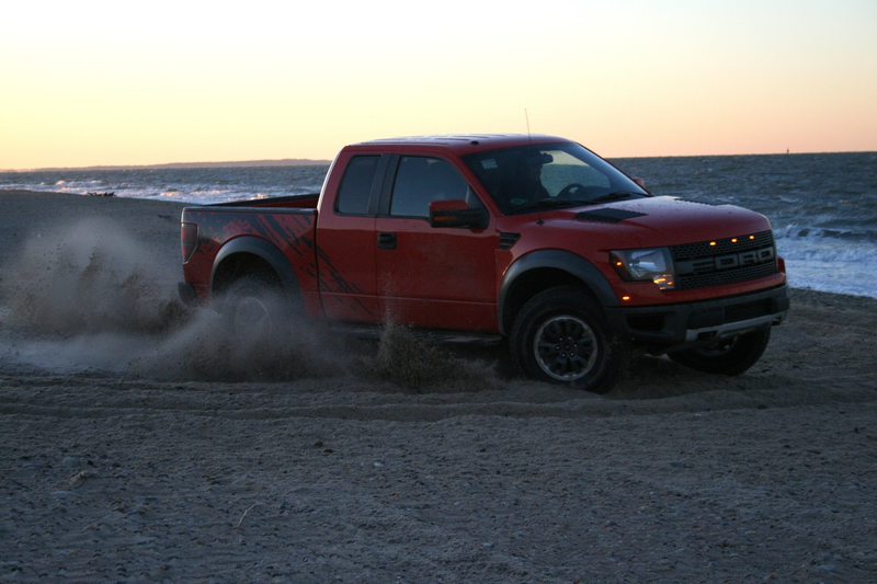 Illustration for article titled Hooning The Ford Raptor